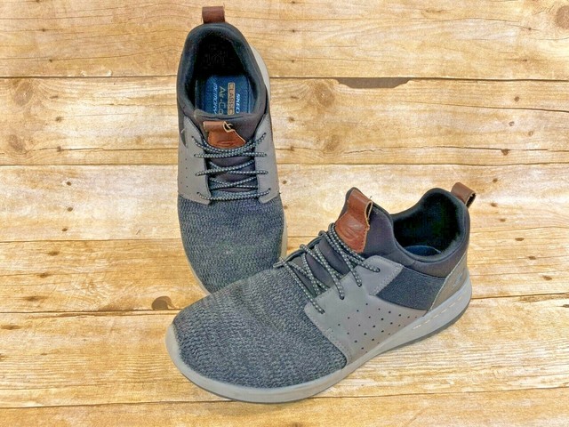 skechers memory foam shoes mens