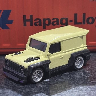 Hot Wheels Land Rover Defender (Drift Ender) Custom mit echten Fahrern 