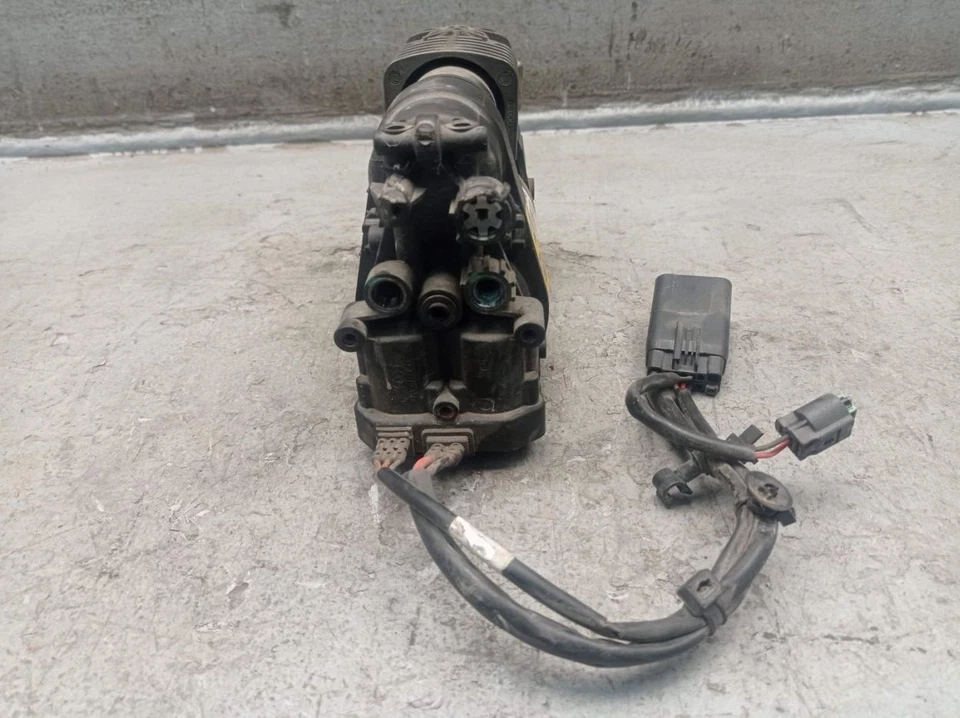 Compressore Sospensioni Pneumatiche (Difettoso) per Jeep Grand Cherokee IV ( Wk Foto 4 de 4