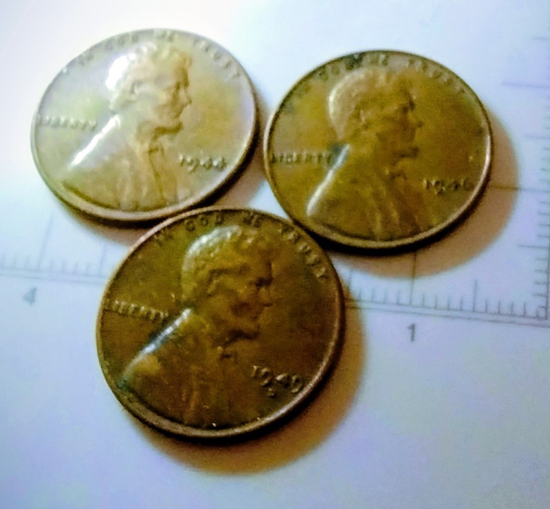3 LINCOLN WHEAT HEAD PENNIES 1944 P 1946 P 1949 D CIRCULATED. "WE4P