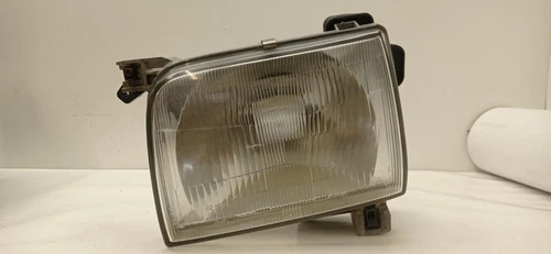 110-24717 Faro Izquierdo para NISSAN PICKUP (D22) * 115995