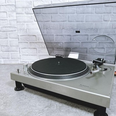 Technics SL-1200 First Generation Direct Drive Turntable Working