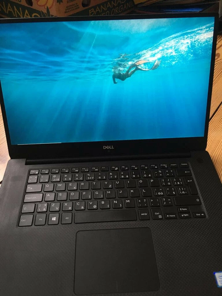 Dell XPS 15 9570 15,6 Zoll (39,6 cm) (512GB SSD, Intel Core i7 8. Gen... - Bild 2 von 4