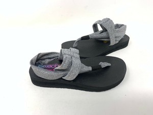 studio skechers sandals