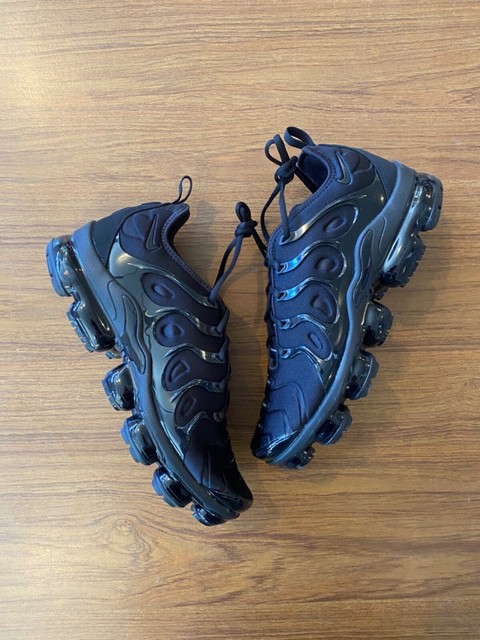 black tns size 6