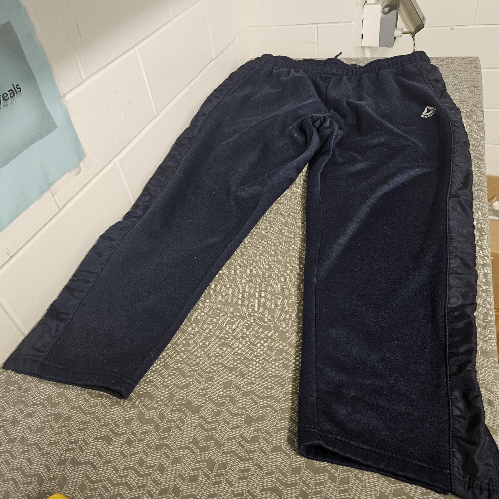 Reebok Sweatpants Mens 2XL Joggers Blue 38x32 Activewear thumbnail 4