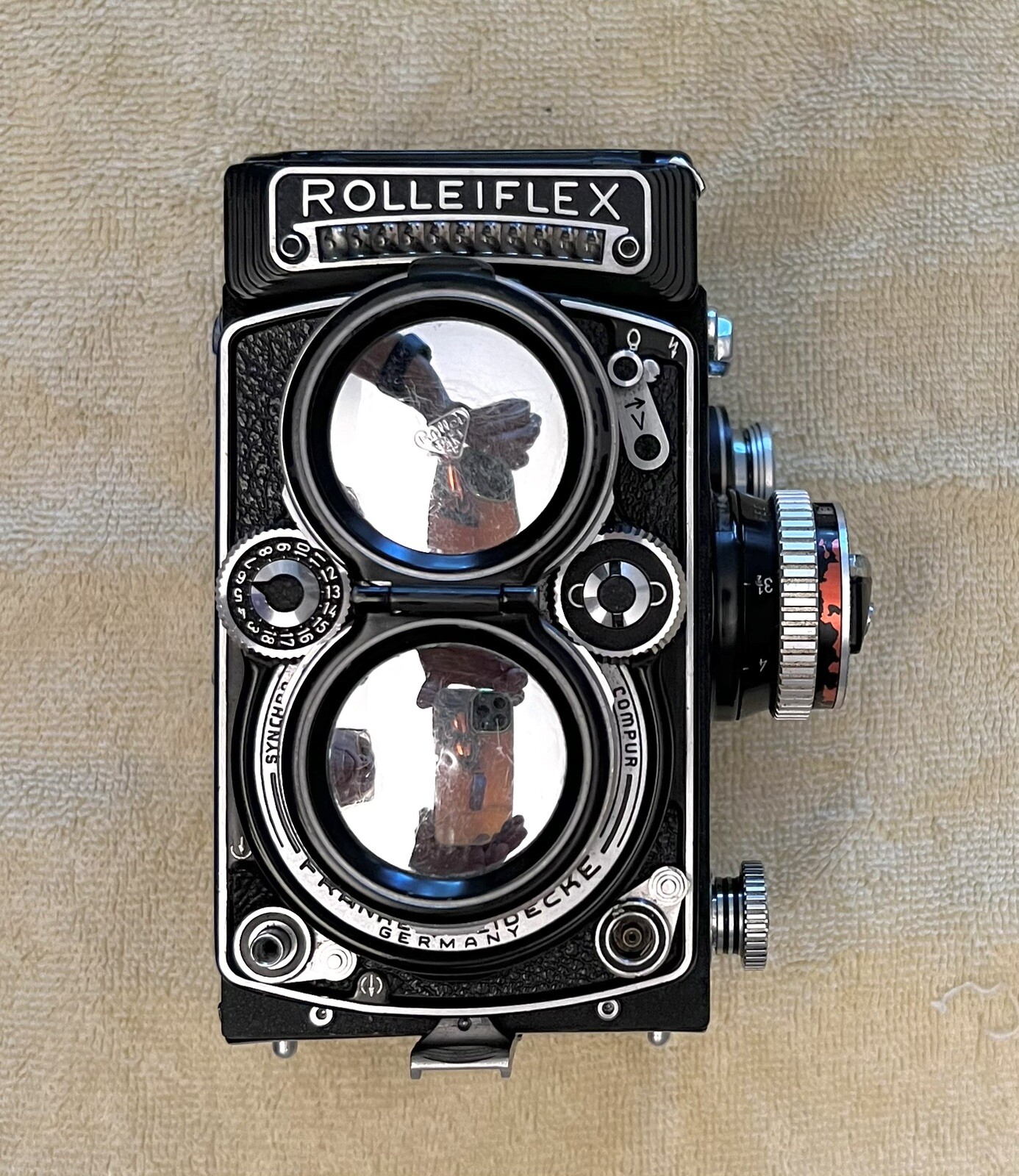 Rolleiflex 2.8E Zeiss 80mm Lens Light Meter, Case & Manual 2 ¼ Film