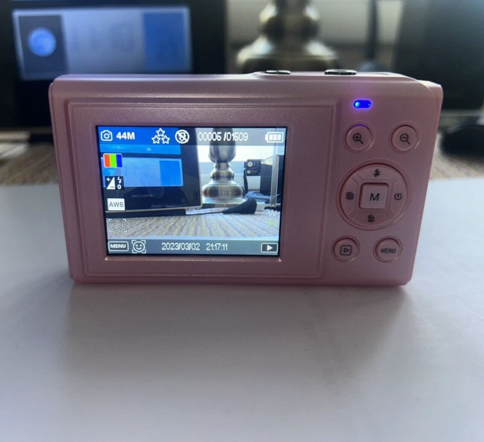 For Kids, 4k ultra HD camera with  44.0 MegaPixels , 16X Zoom, USB-C port. - Image 3 of 4