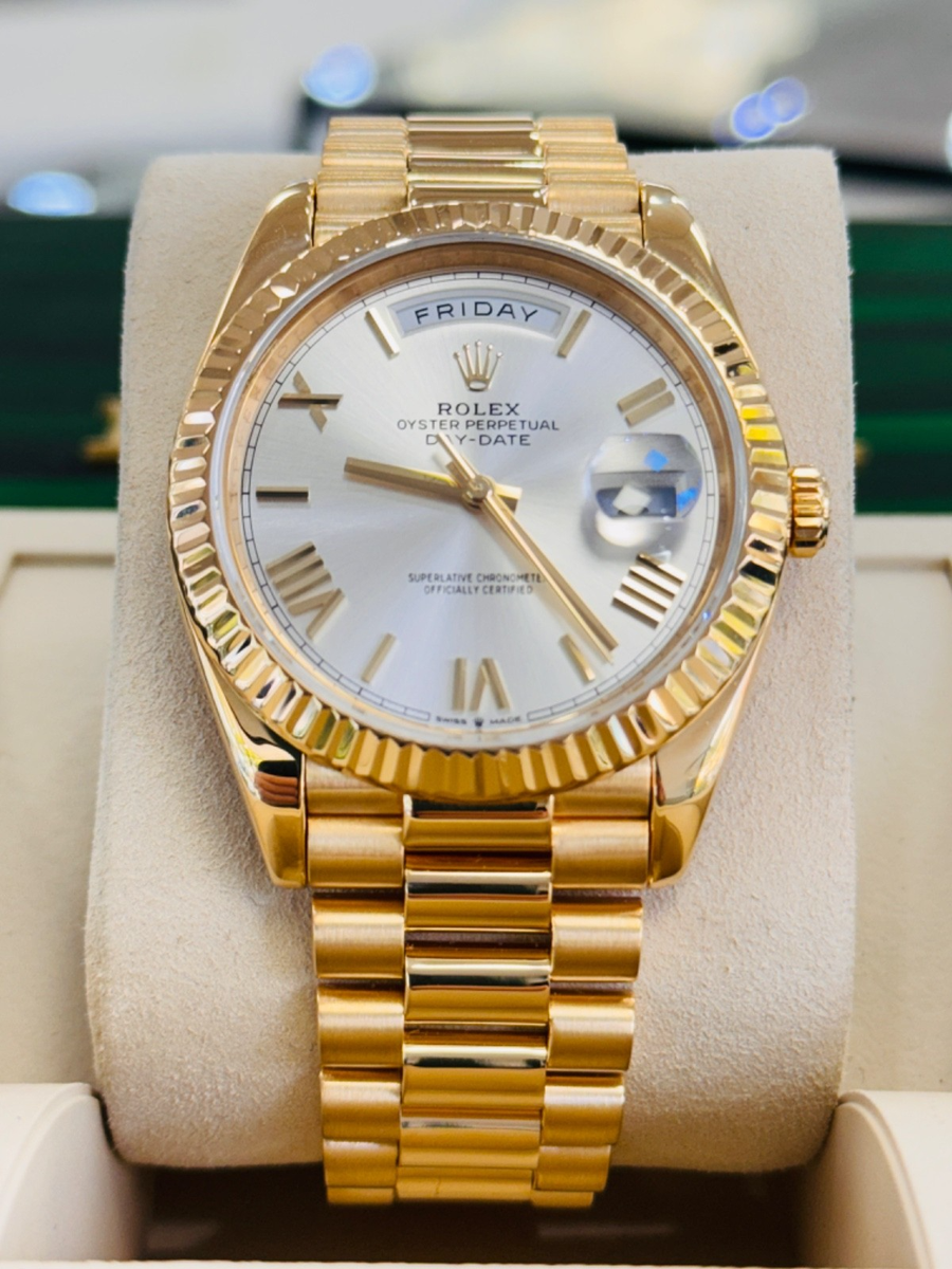 Rolex Day-Date 228238 18k Yellow Gold 40mm Silver Roman Dial Watch
