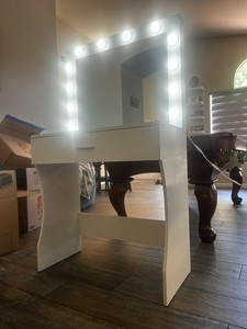 White Makeup Vanity Desk with Mirror and Lights