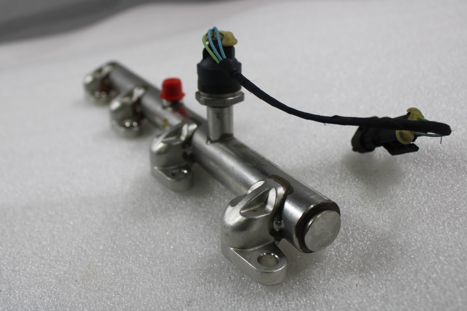 Ferrari California T, 488, Fuel Rail, w/o Injectors, Used, P/N 326631