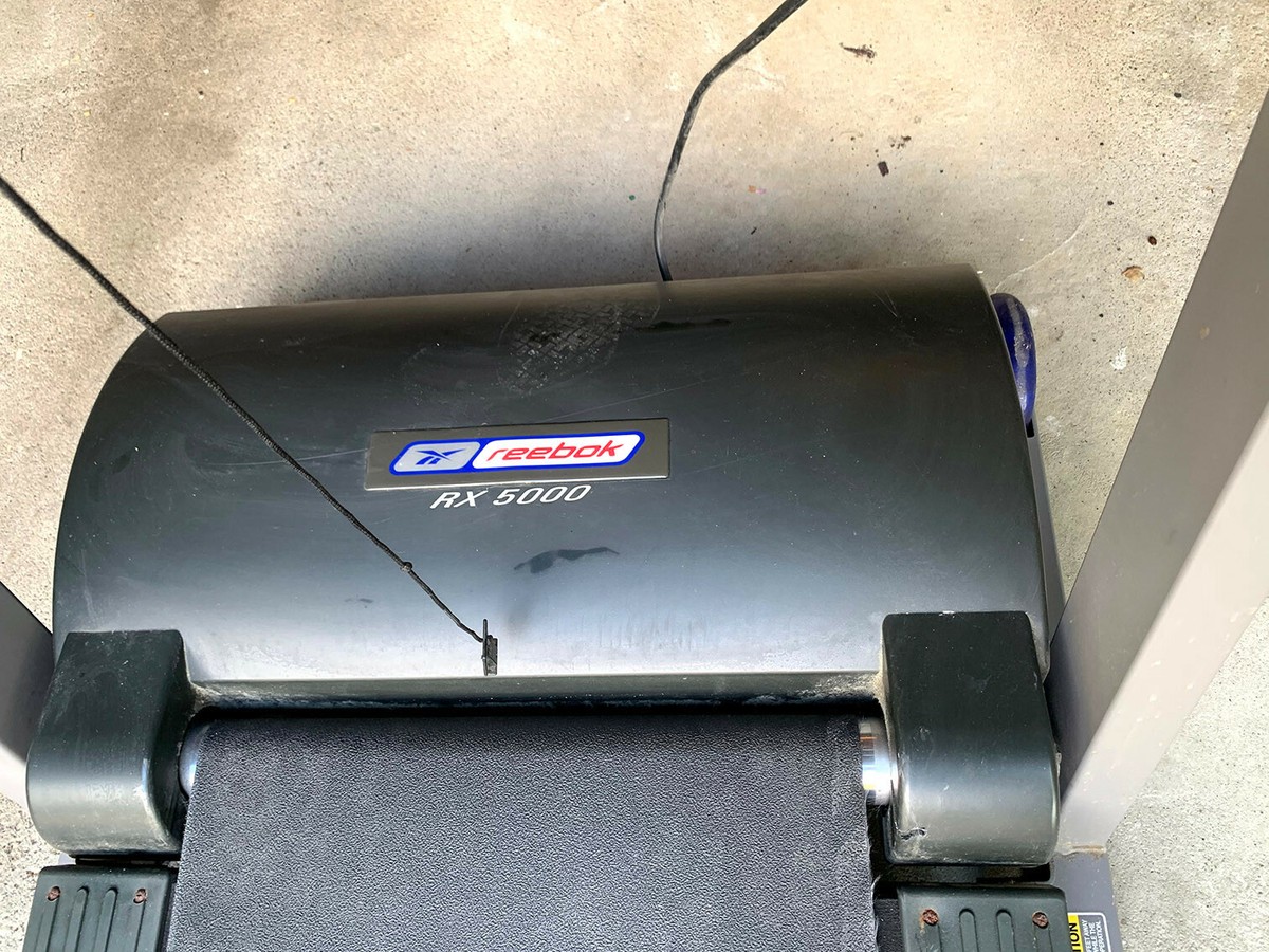 Black Reebok RX5000 Treadmill in Good Condition Size 6ftx3ftx2ft