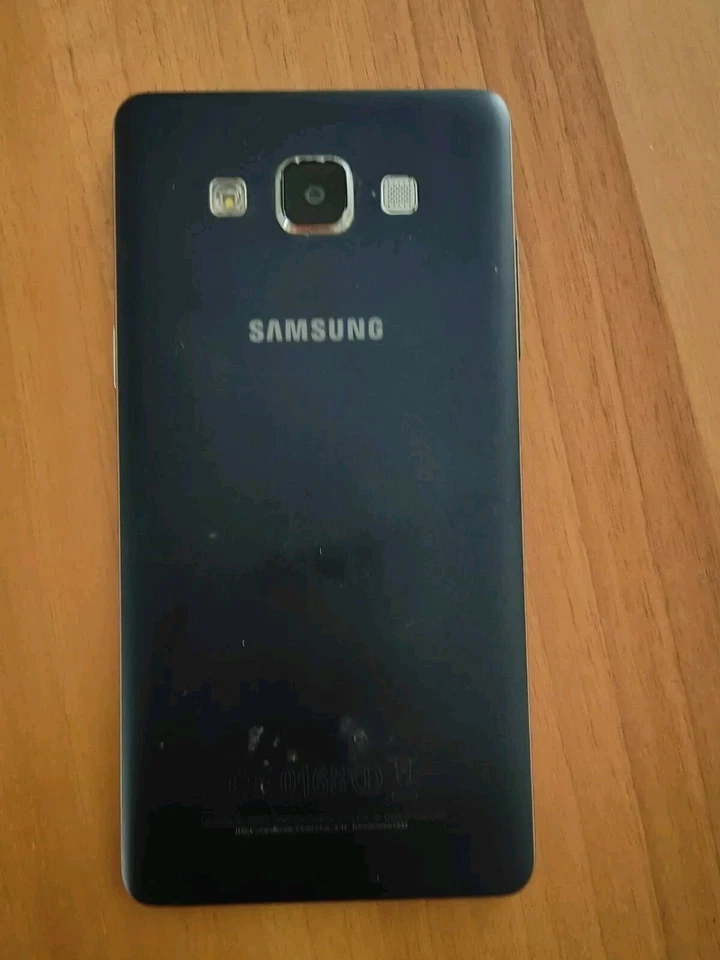 Samsung Galaxy J5 - Immagine 2 di 3