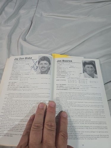 RARE Official PGA TOUR BOOK 1991 Media Guide 384 Page Paperback 122 Autographs - Picture 5 of 24