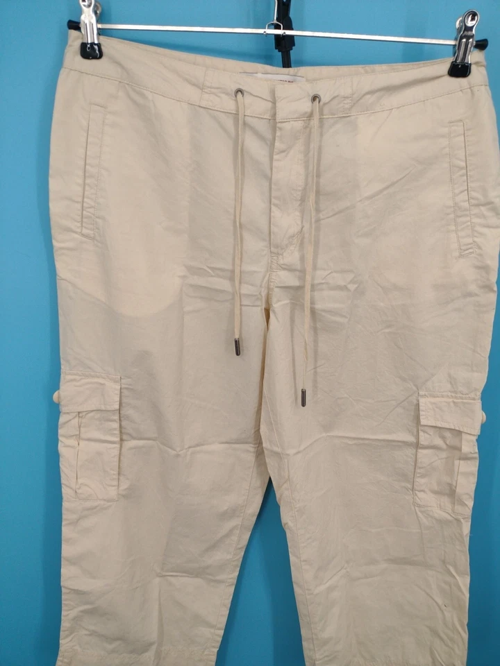 Faded Glory Capris Womens Size 10 Yellow Cargo Pants Cropped Stretch Straight - Image 4 of 4