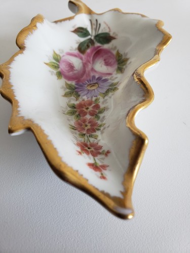 Vintage MC Hand Painted Roses Leaf Shape Candy Dish with Gold Trim - Picture 8 of 11
