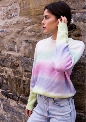 RD STYLE Rainbow Sweater NWT NEW 