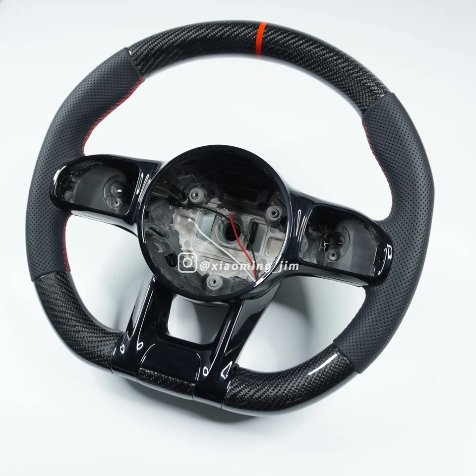 Volante real para Mercedes Benz AMG C43 C63 E43 E63 S63 GLC CLA AMG GT Foto 3 de 4