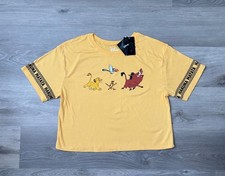 NWT DISNEY Lion King HAKUNA MATATA Graphic Yellow Cropped T Shirt Women  s Sz XL