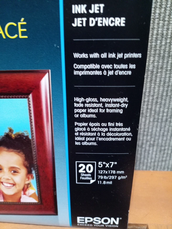 2 Epson Ultra Premium Photo Paper GLOSSY (5x7 Inches, 20 Sheets) (S041945) - Image 3 of 4