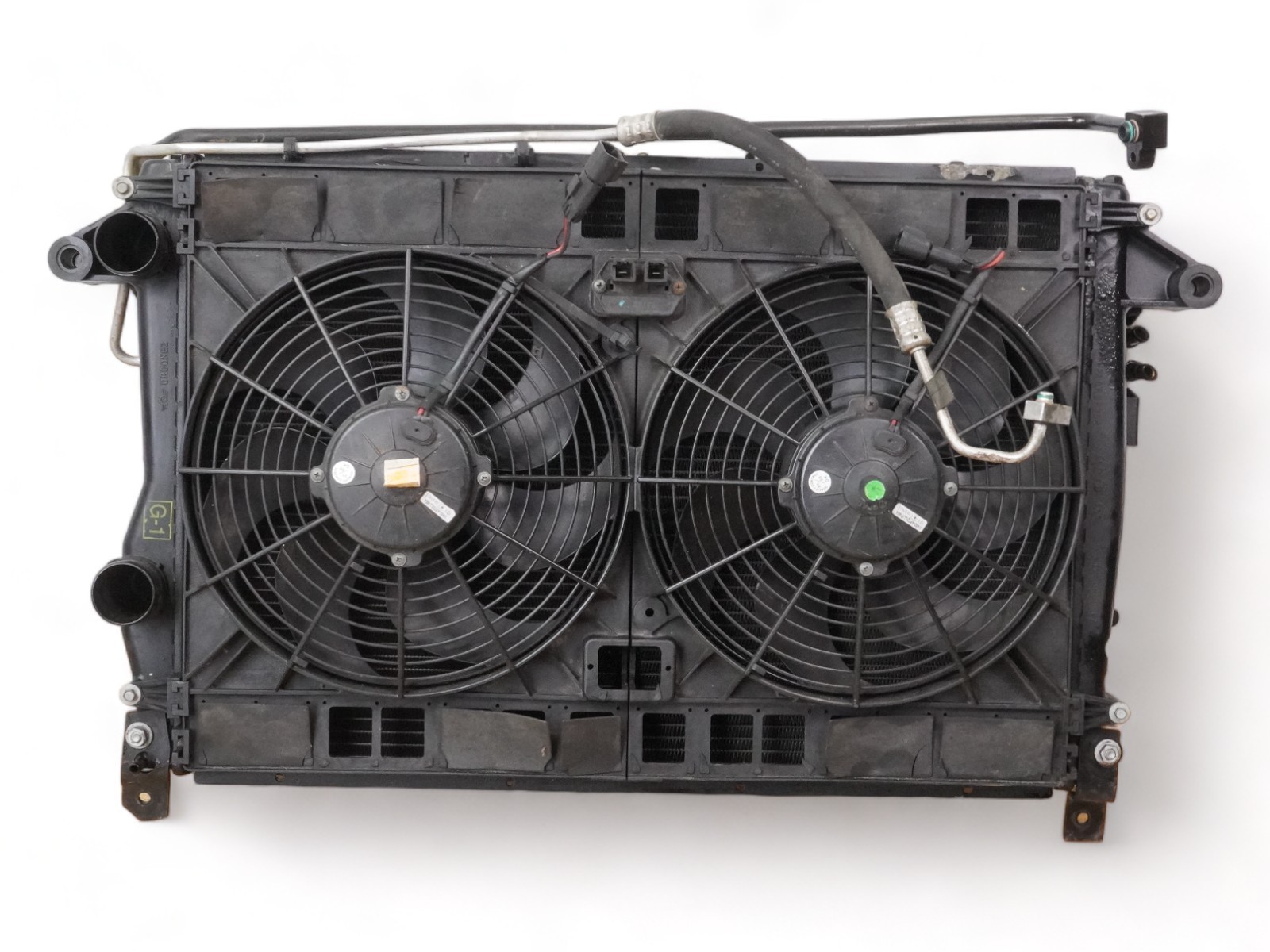2005-2007 Maserati Quattroporte M139 OEM Engine Cooling Radiator W/Fan 000223561