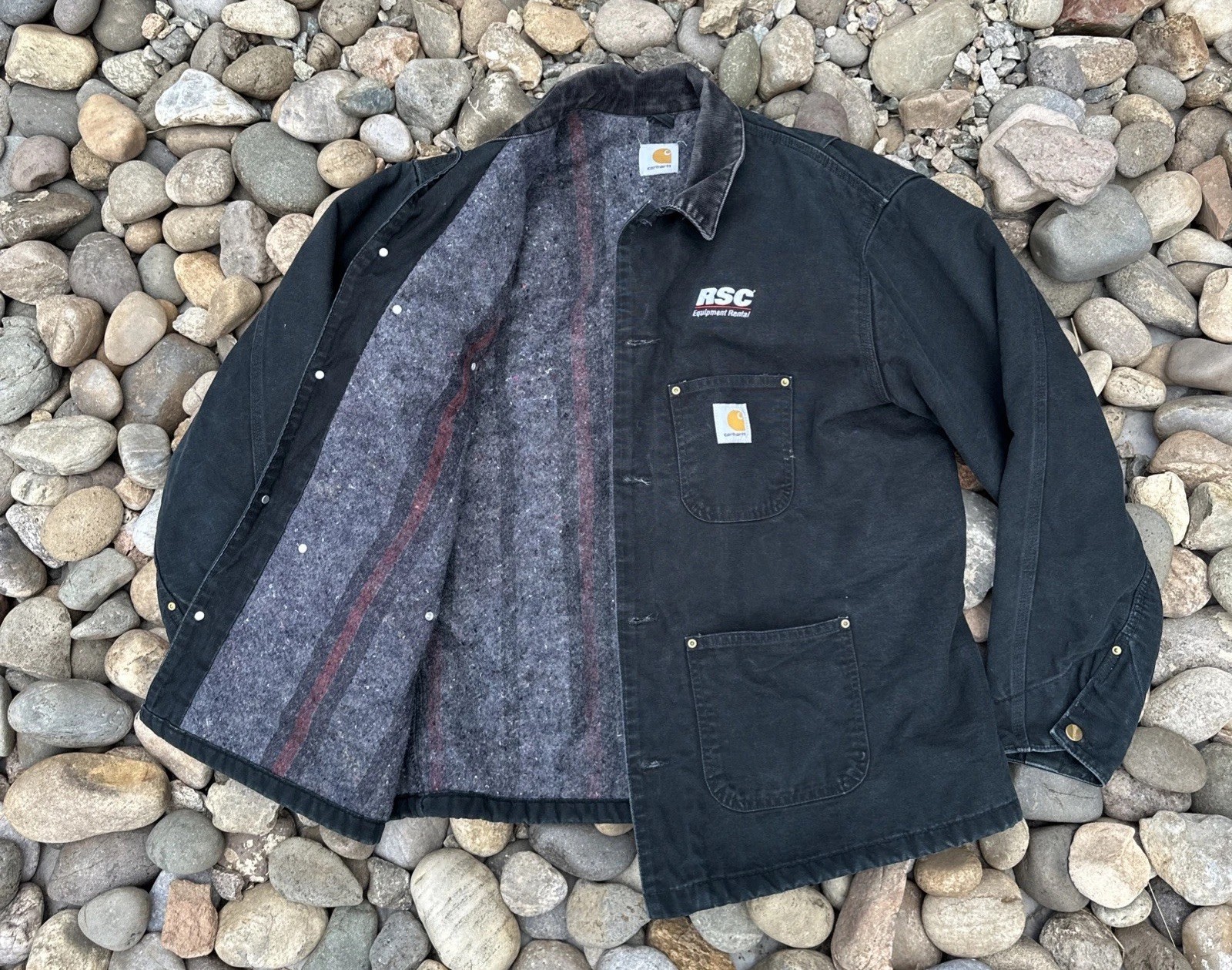 Vintage Carhartt XL Black Blanket-Lined Chore Jacket with Corduroy Collar