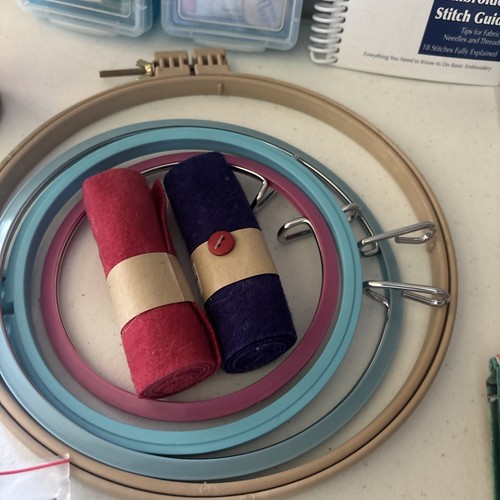 Large Lot Of Embroidery Floss And Supplies - Picture 9 of 22