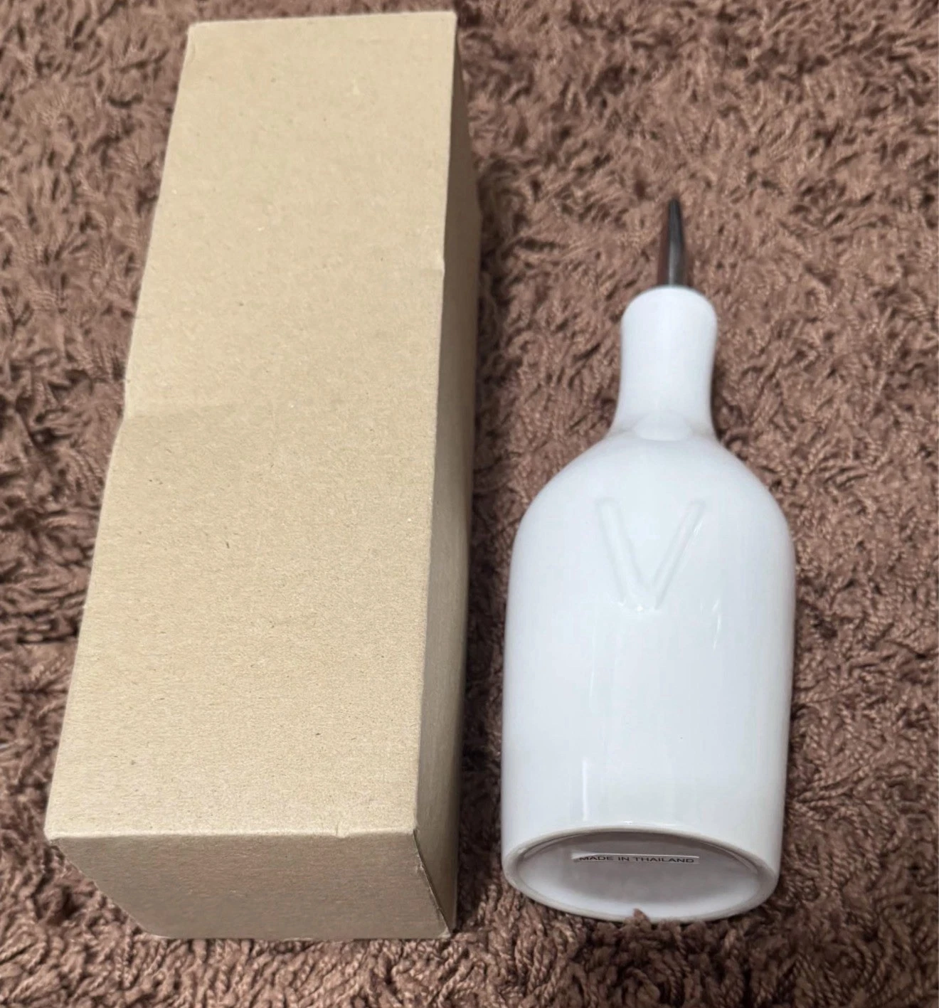 New Ceramic Oil Pour Bottle with Stainless Steel Spout Kitchen Oil Dispenser