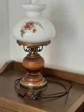 Wunderschöne Vintage-Standlampe mit Zylinder.  strombetrieben