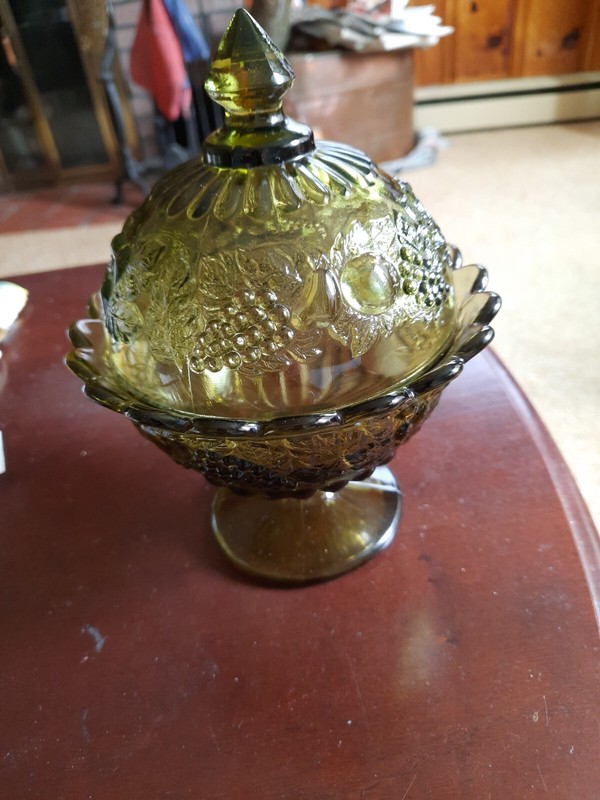 Vintage Westmoreland WG Grapes & Fruit Green Glass Pedestal Compote with Lid