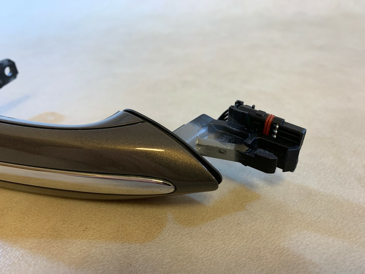 BMW 5 6 7 F-series OEM Front Rear RH Comfort Access Door Handle 