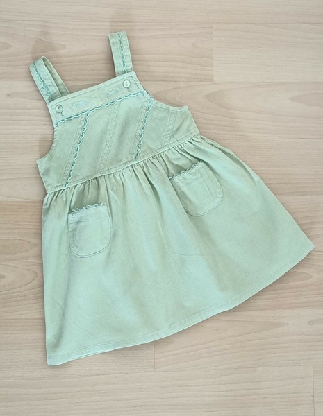 Falda peto de pana marca Prenatal talla 18-24 meses