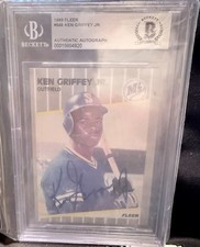 1989 Fleer - Ken Griffey Jr #548 (RC) w/ autograph & Beckett Authenticated
