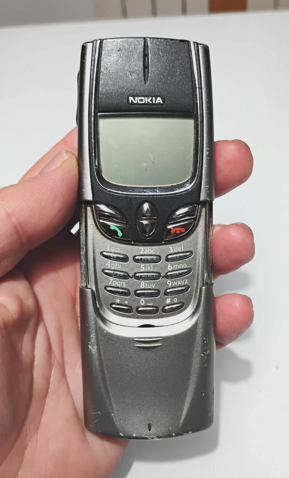 CELLULARE NOKIA 8850 VINTAGE NON FUNZIONANTE PER PARTI DI RICAMBIO LOTTO STOCK - Immagine 2 di 4