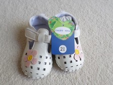 Girls Fun shoes size 21 UK 12-18 months New