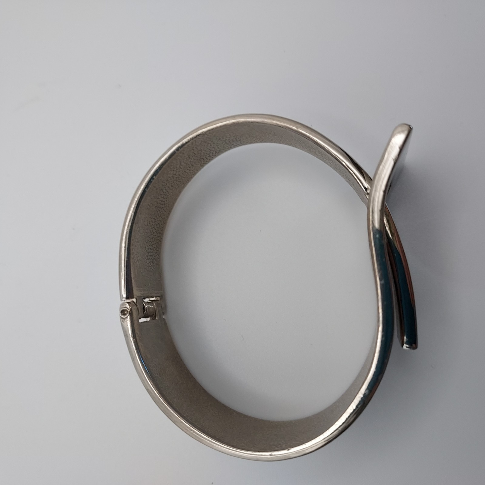 Vintage Jewelry Bangle Bracelet Silver Hinged  In… - image 3