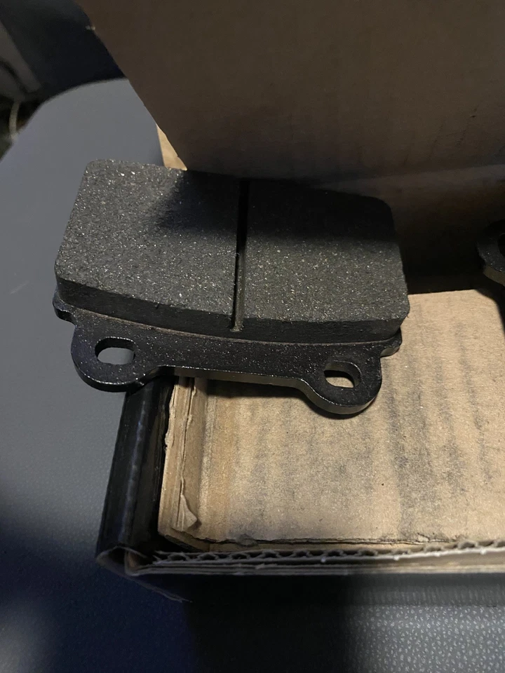 Pastillas freno trasero Ferodo DS2500 | 2008-2015 Mitsubishi Evo X (FCP4168H) Foto 3 de 3