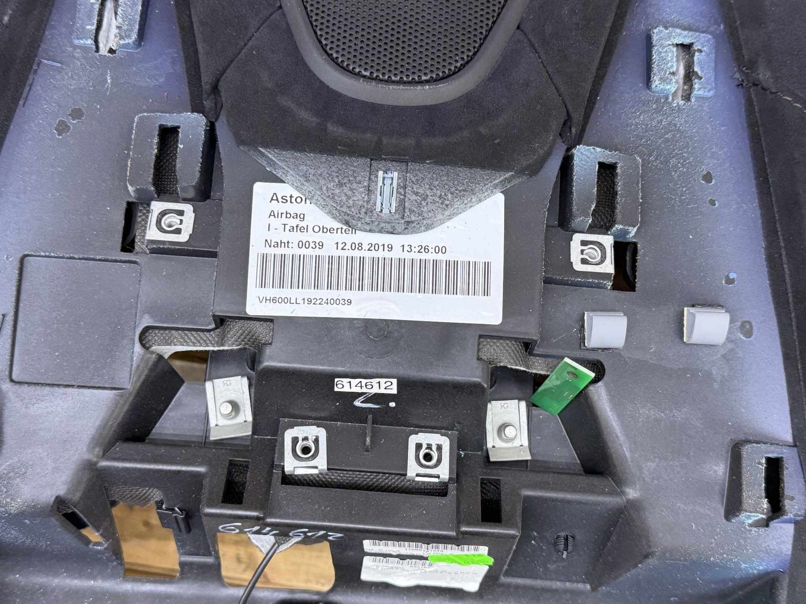 Aston Martin Vantage 2019-2023 Front Dashboard