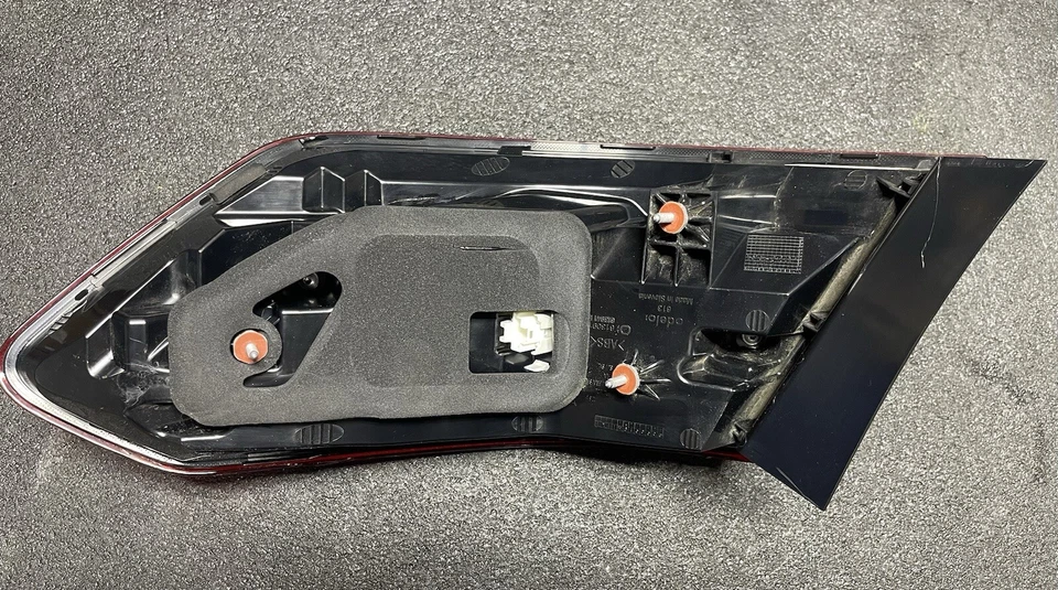 MERCEDES BENZ CLASE E E300 E350 2014-2016 SEDÁN LADO DEL CONDUCTOR LUZ TRASERA LED OEM Foto 3 de 4