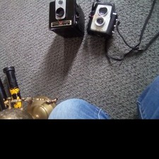 2 Vintage Kodak Brownie Cameras "Hawkeye" "Starflex"