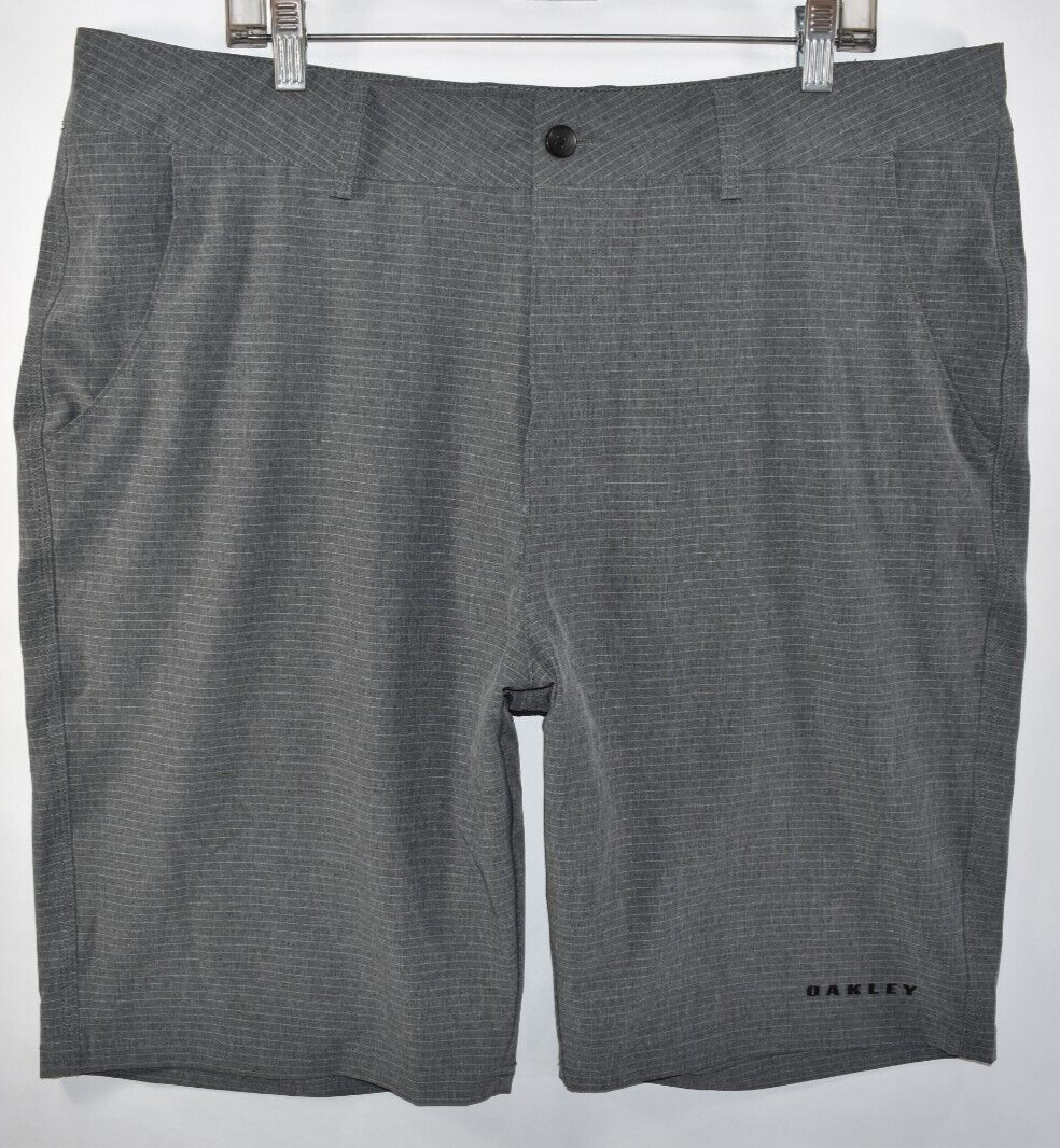 Oakley Hydrolix Hybrid Stretch Chino Shorts Mens Size 38 Gray Meas