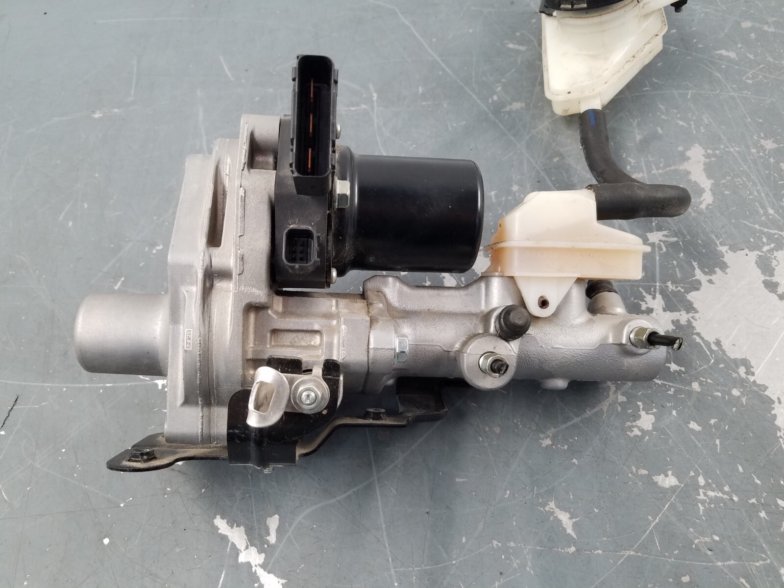 2021 Acura NSX Tandem Motor Cylinder Set  / Reservoir  #0029 V11