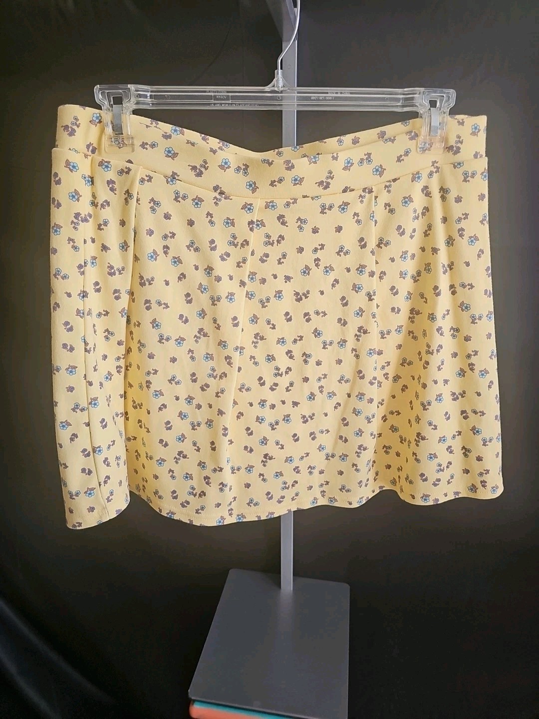 SO Goods Floral Mini Skirt with Built-in Shorts - XXL Yellow