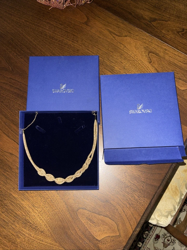 Collar trenzado Swarovski Stardust tono dorado Foto 3 de 4