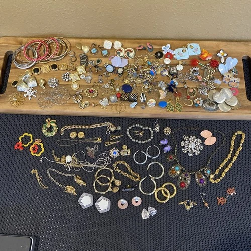Huge 3lbs+ Vintage To Modern Costume Gold Tone Fashion Jewelry Lot!