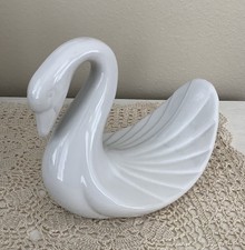Vintage 80s Mod Ceramic WHITE Swan Decor Wash Cloth Towel Holder Art Deco