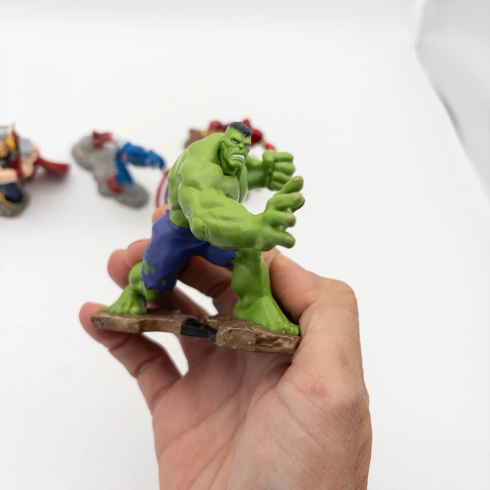 Juego de figuras de PVC Disney Store Marvel Avengers - 2011 - Thor, Hulk, Iron Man Foto 2 de 4