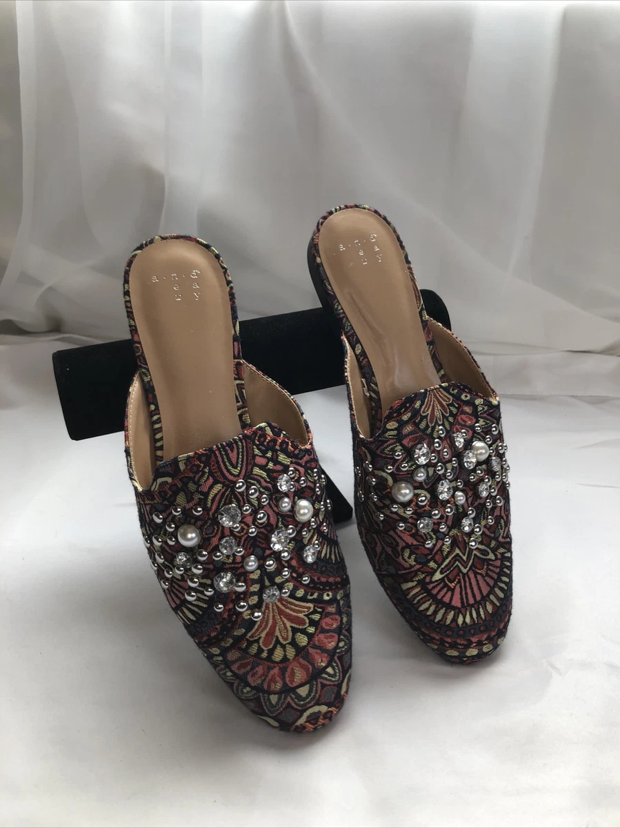 A new store day mules