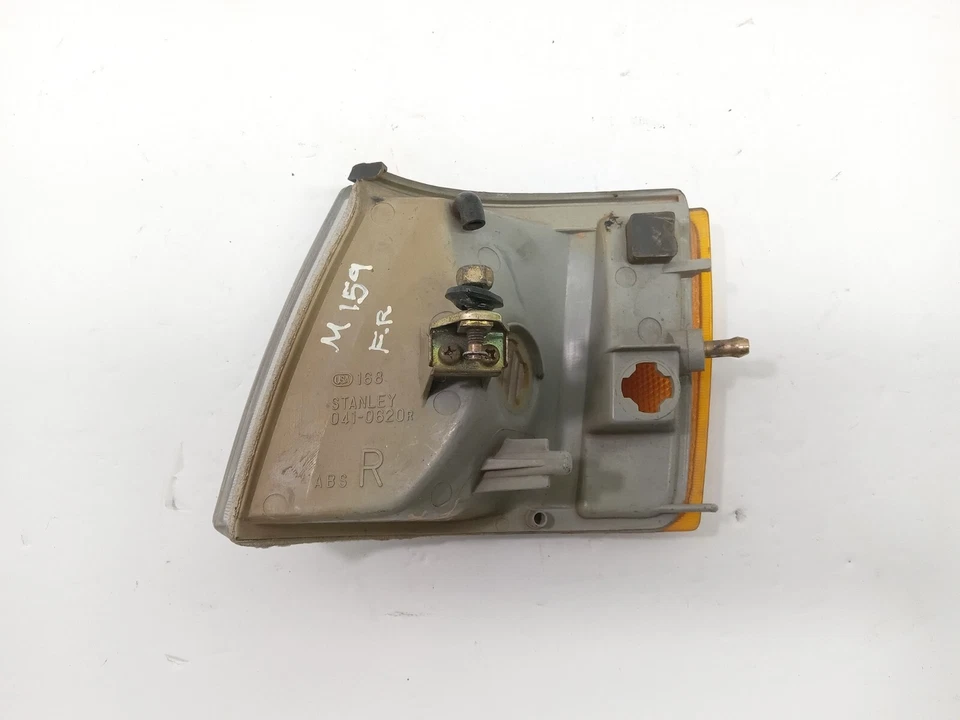 1988-1991 MAZDA 929 ПРАВАЯ СТОРОНА ПОВОРОТНИК СВЕТ КРЫЛО УСТАНОВЛЕН OEM, 116-56314 - Изображение 4 из 4