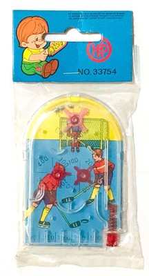 VINTAGE HP TOYS MINI FLIPPER PINBALL GAME BAGATELLE HOCKEY THEME NEW SEALED BAG 
